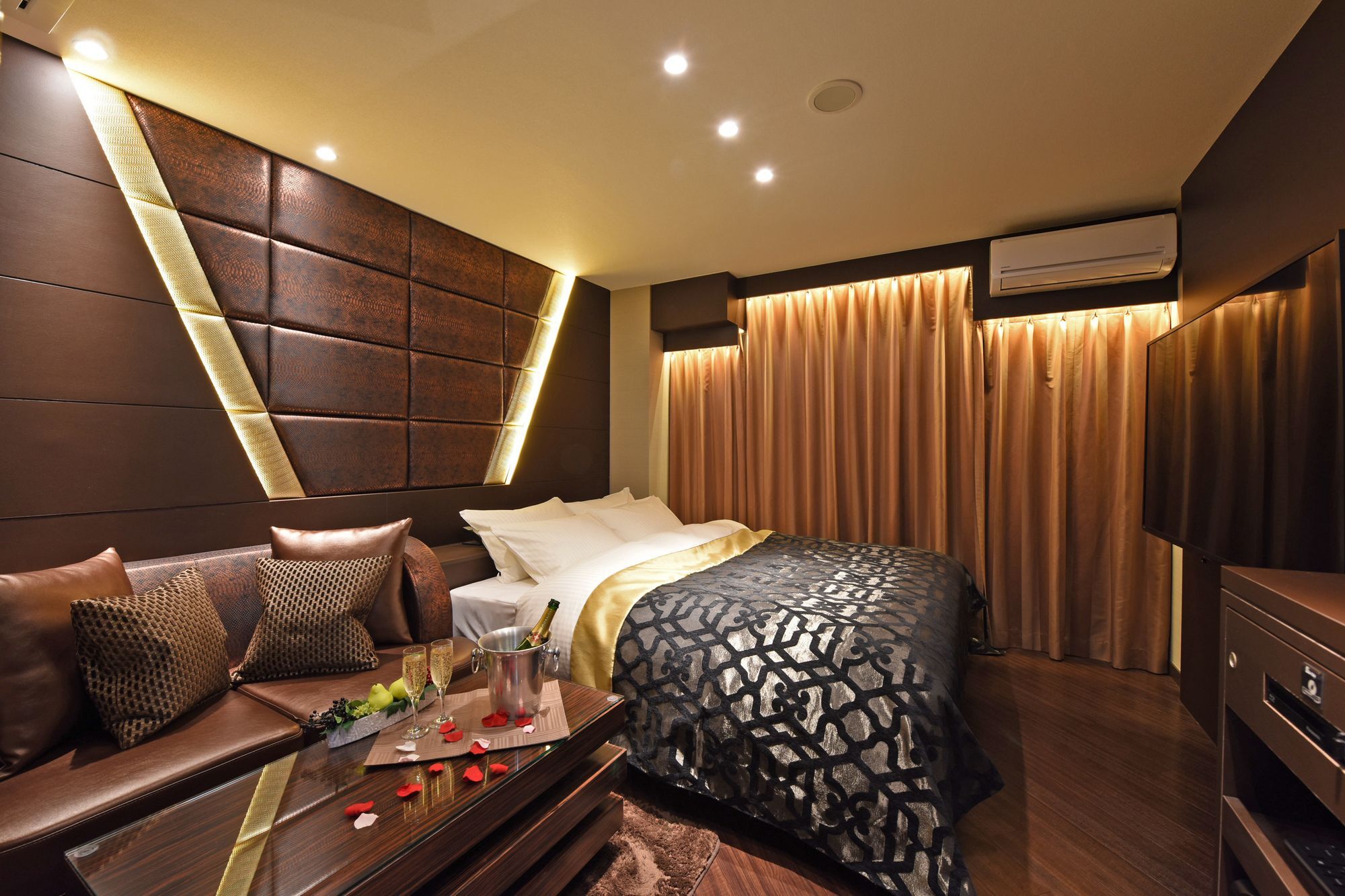 Hotel Savoy Kinshicho Adults Only