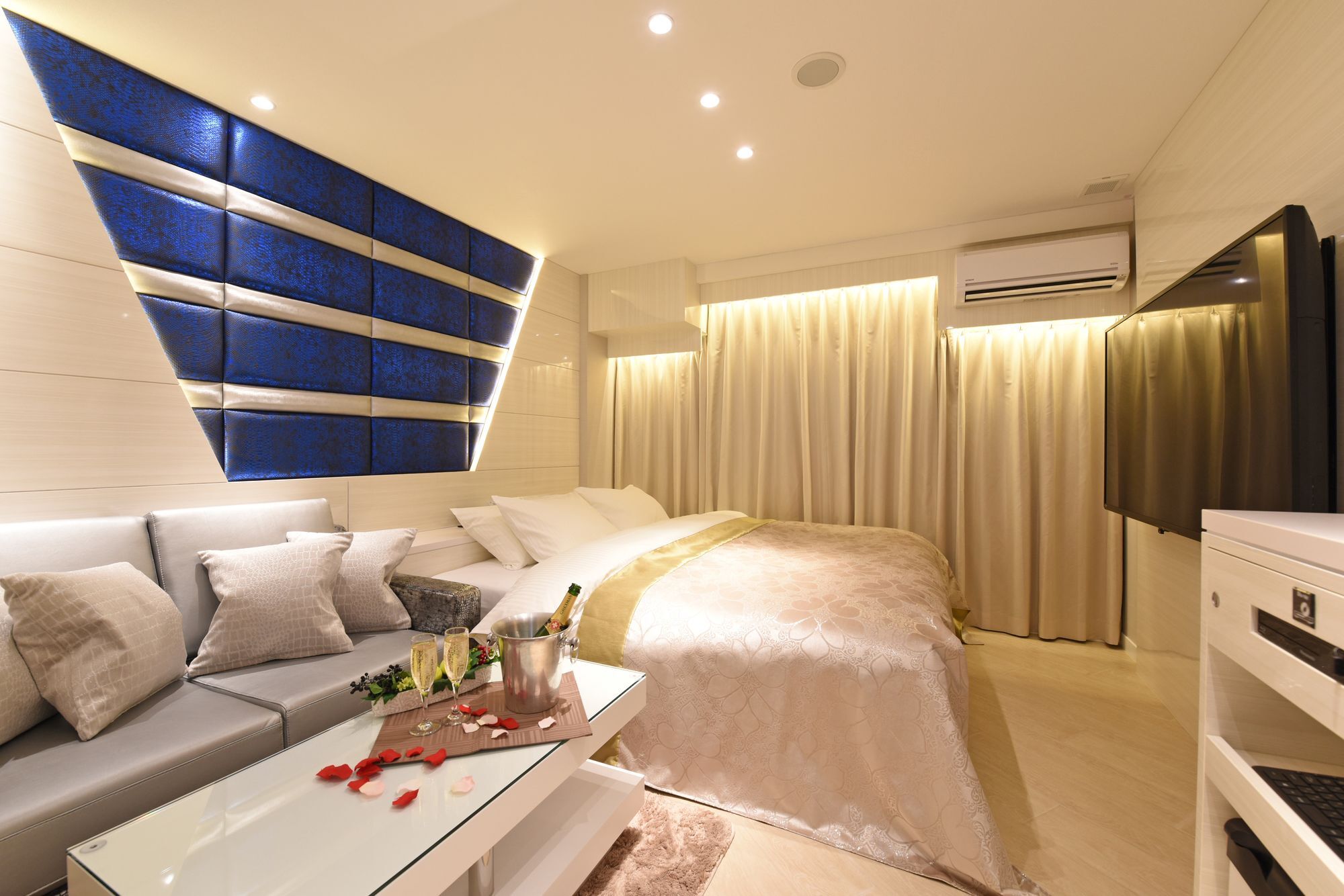 Savoy Kinshicho Adults Only
